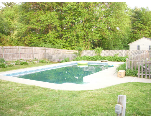 9 Ruthellen Road Hudson, MA 01749 - Photo 3 of 8 Gallery Image 3