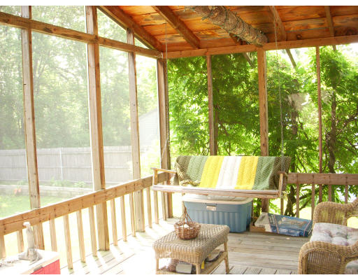 9 Ruthellen Road Hudson, MA 01749 - Photo 6 of 8 Gallery Image 6
