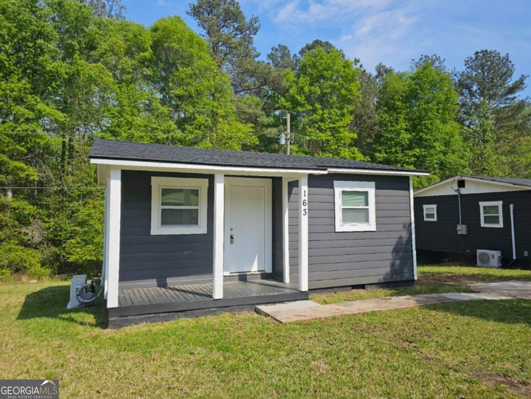 163 Kathryn Road Griffin, GA 30223 - Photo 2 of 32