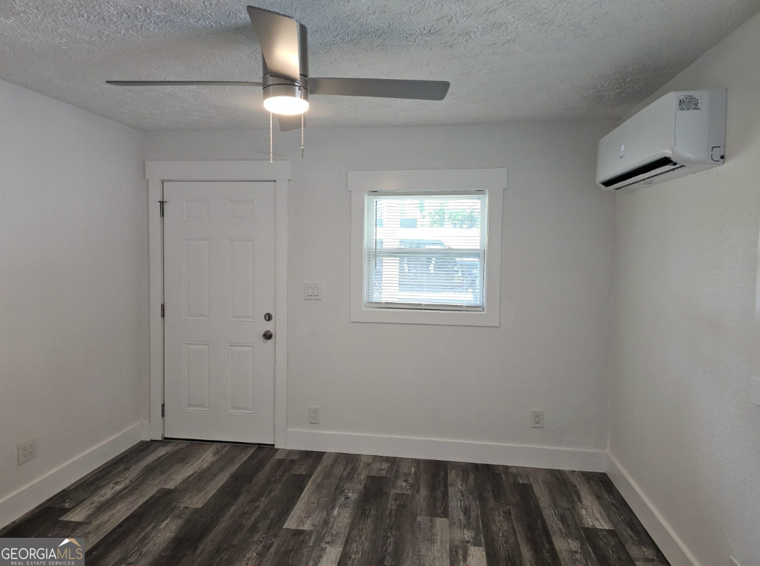 163 Kathryn Road Griffin, GA 30223 - Photo 9 of 32