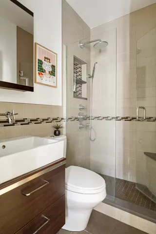 $575,000 | 345 West 21st Street, Unit 2B | Chelsea