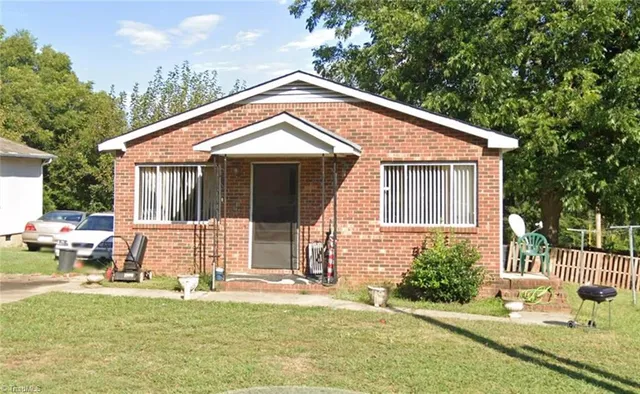 $129,999 | 609 Cross Street, High Point, NC 27260