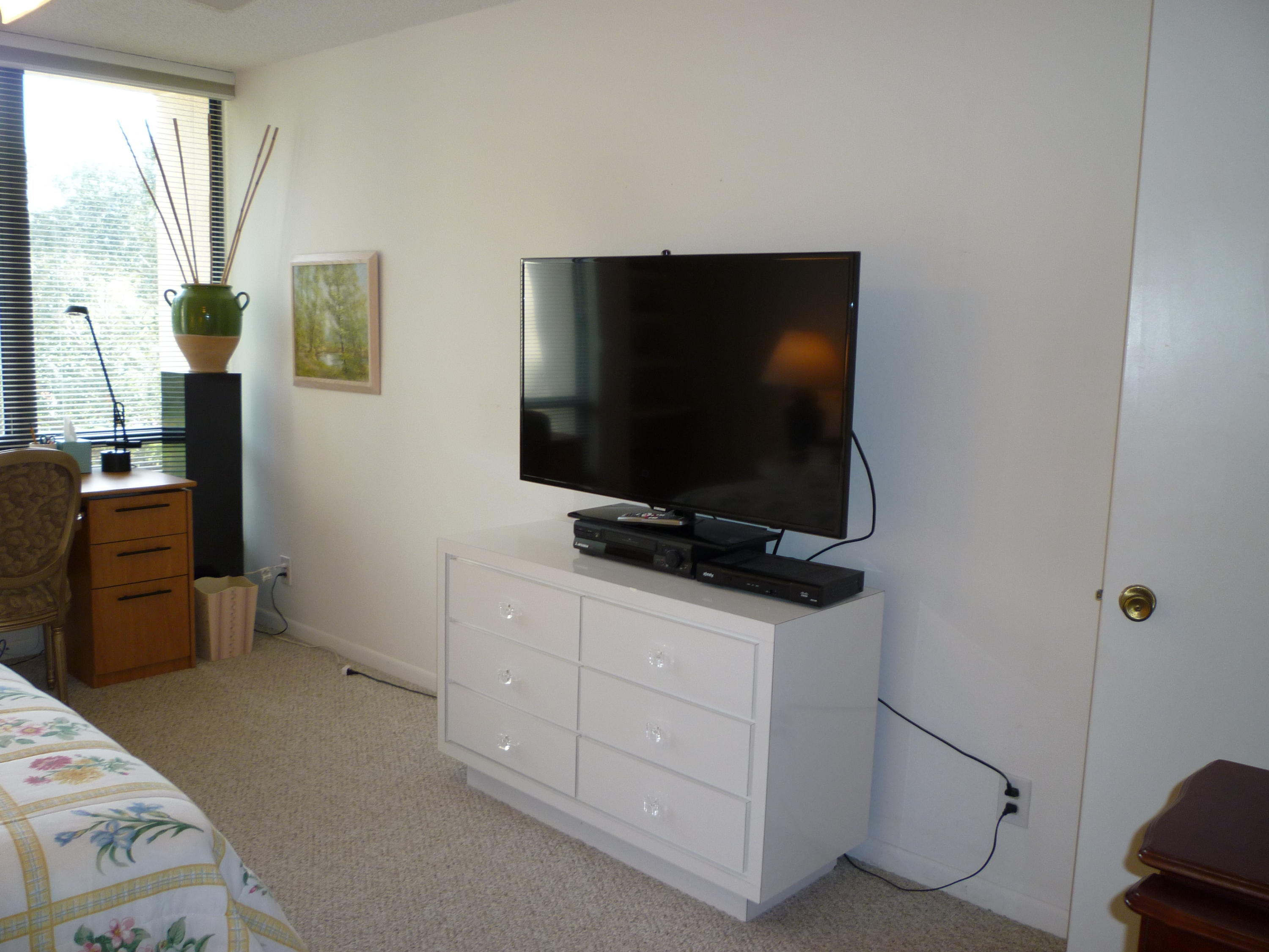 7819 Lakeside Boulevard, Unit 843 Boca Raton, FL 33434 - Photo 5 of 28 P1030060