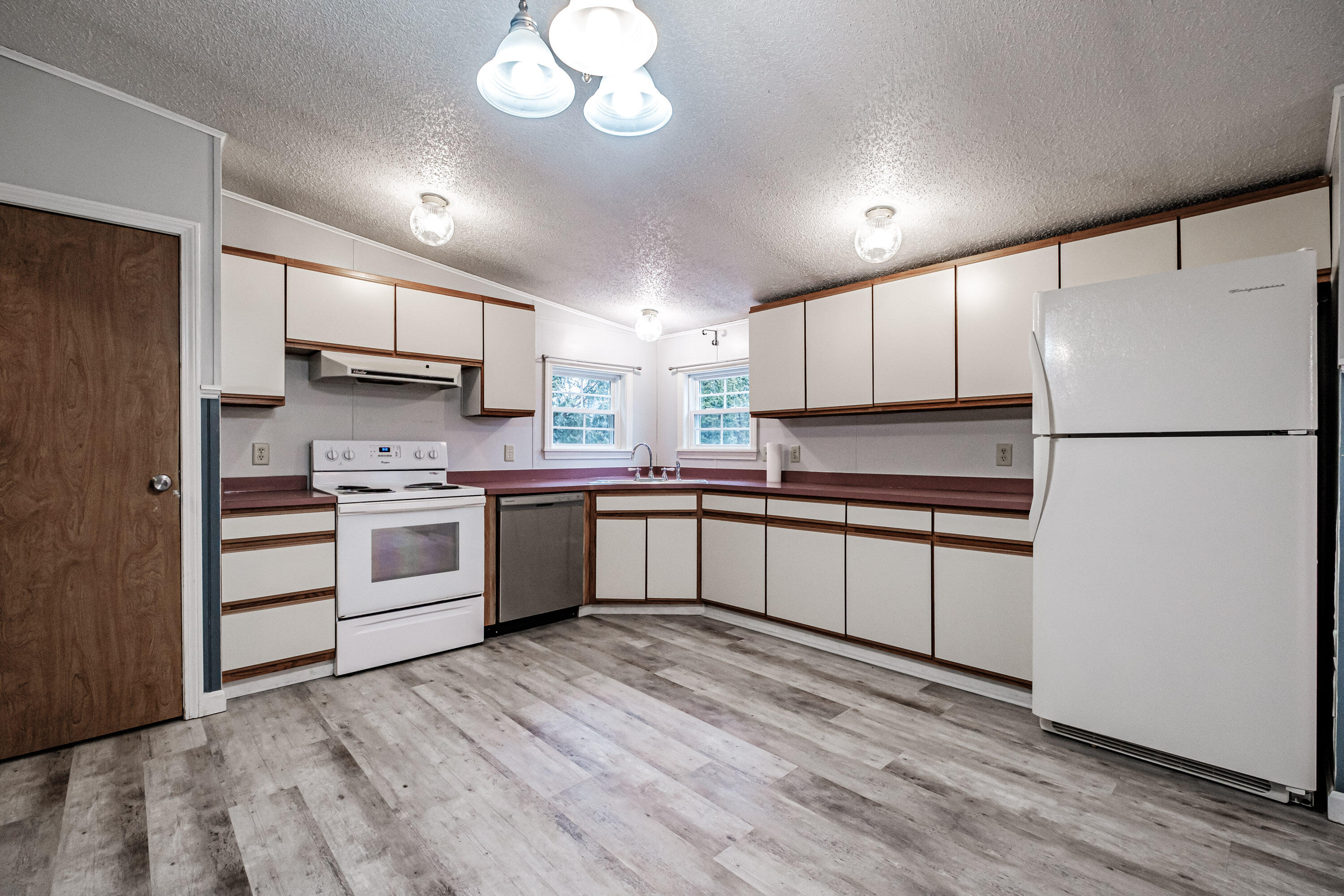 539 Lowell Town Road Wiscasset, ME 04578 - Photo 11 of 49 20240315gp-60016