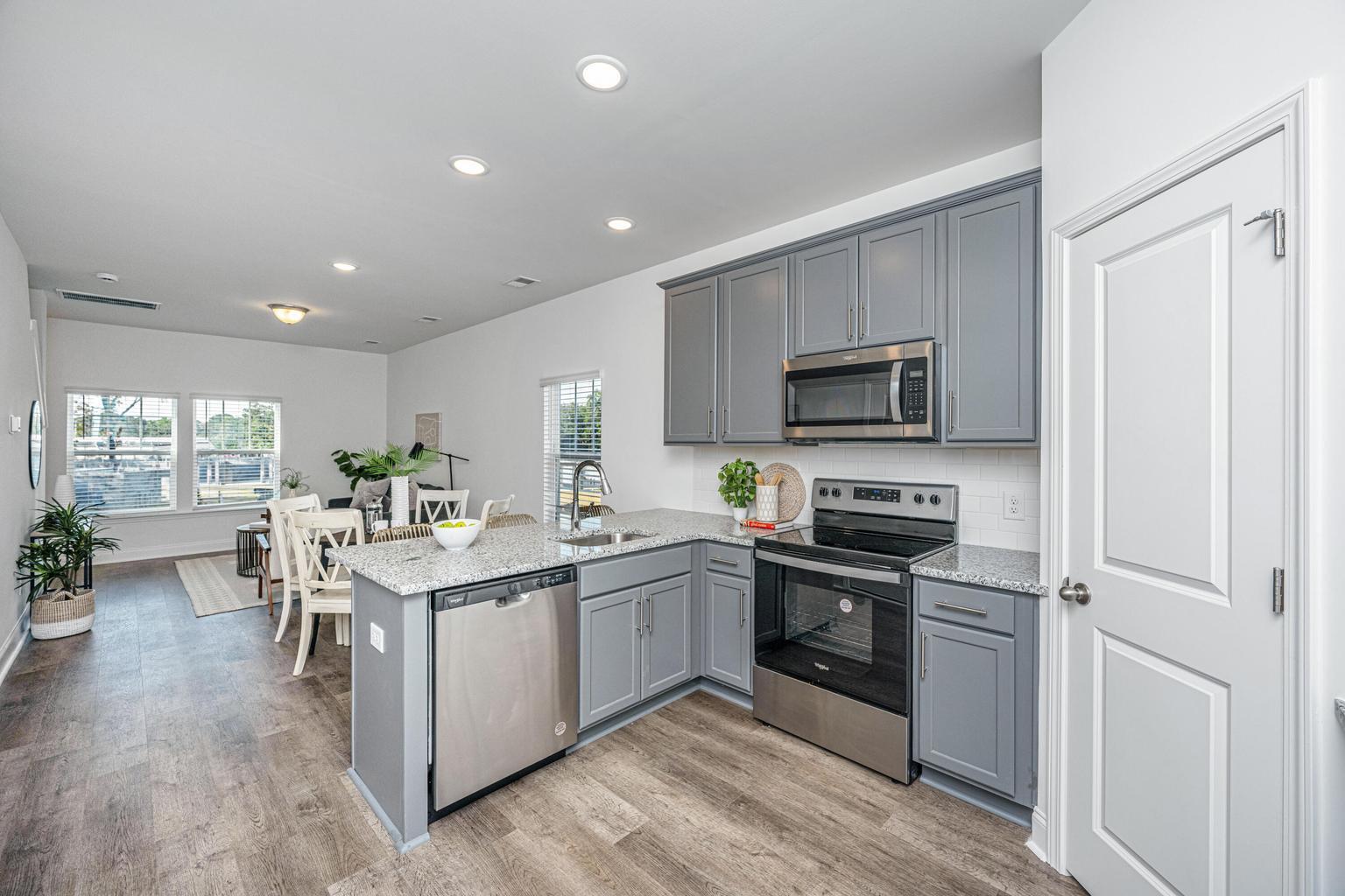 200 Cache Court Charleston, SC 29414 - Photo 3 of 19 Kitchen 3