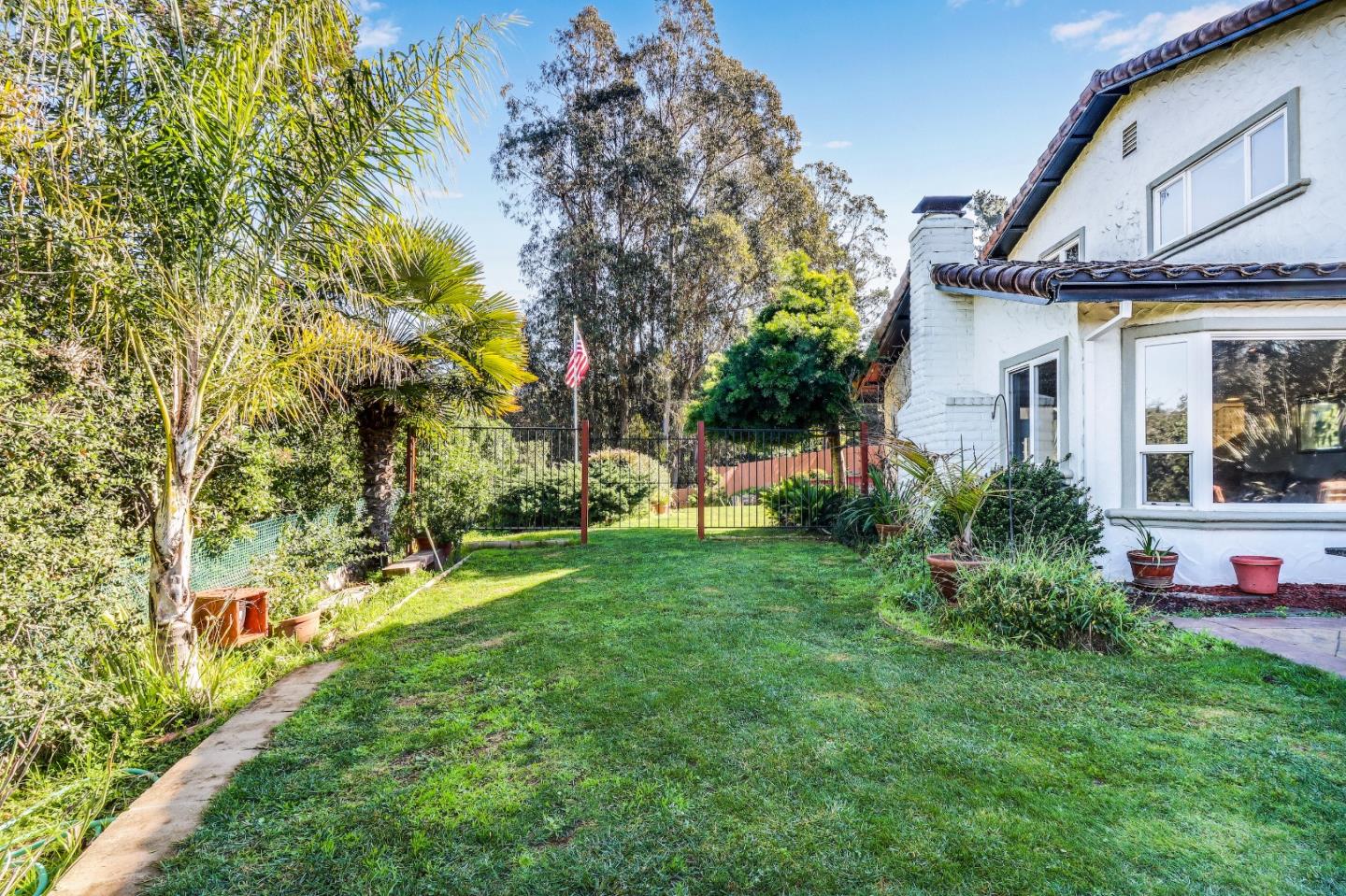 17920 Berta Canyon Road Salinas, CA 93907 - Photo 24 of 36 a view of backyard of the house