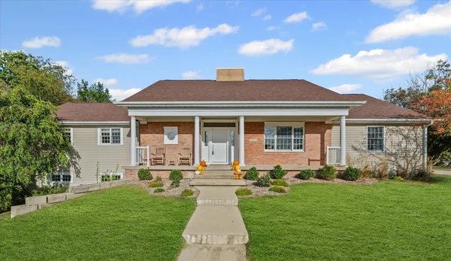 $454,900 | 2402 Walden Woods Court, Mahomet, IL 61853