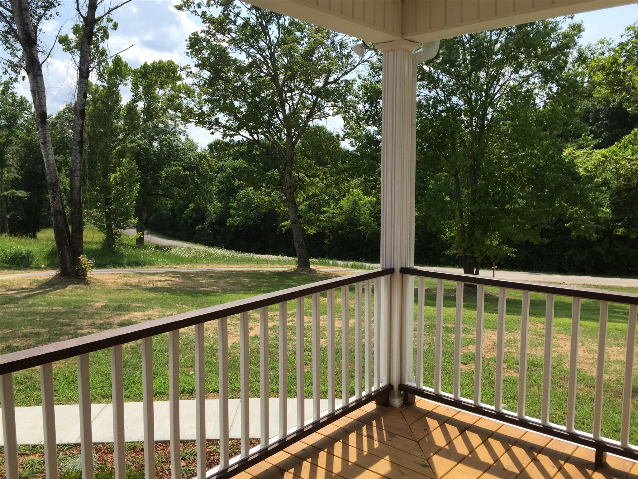2047 Rieves Bend Road Columbia, TN 38401 - Photo 4 of 20 Gallery Image 4