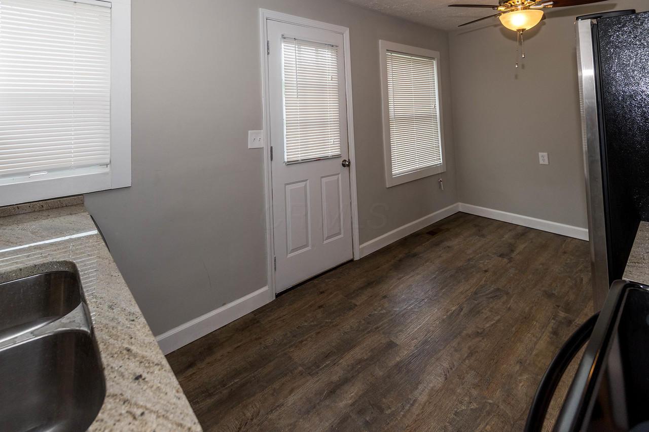 1031 South James Road Columbus, OH 43227 - Photo 8 of 25 Gallery Image 8