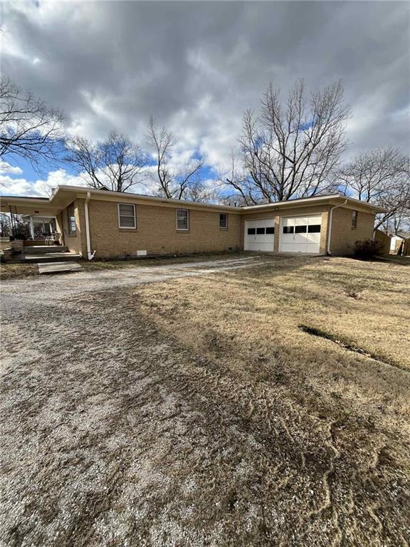 720 North 8th Street Humboldt, KS 66748 - Photo 4 of 25