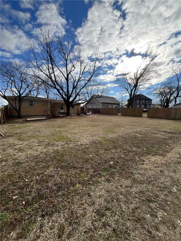 720 North 8th Street Humboldt, KS 66748 - Photo 7 of 25