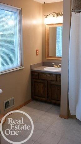 8560 Waumegah Road Clarkston, MI 48348 - Photo 11 of 30