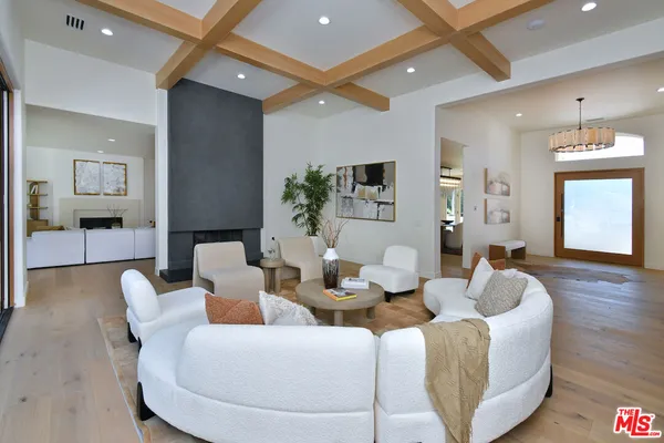 $4,150,000 | 25605 Melbourne Court, Calabasas, CA 91302