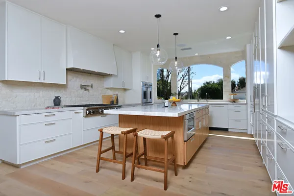 $4,150,000 | 25605 Melbourne Court, Calabasas, CA 91302