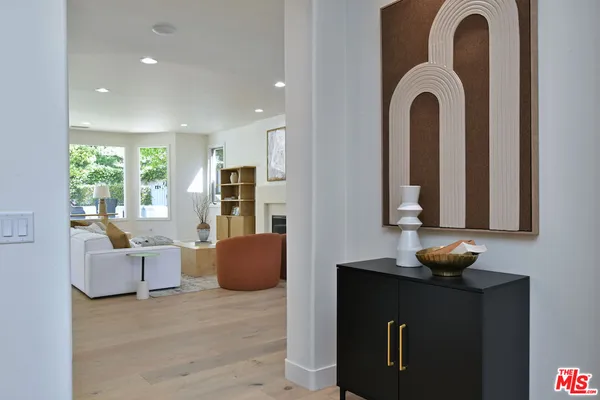 $4,150,000 | 25605 Melbourne Court, Calabasas, CA 91302