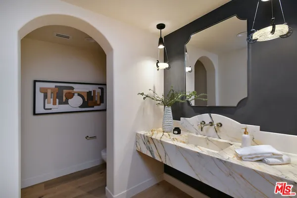 $4,150,000 | 25605 Melbourne Court, Calabasas, CA 91302