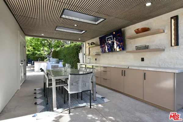 $4,150,000 | 25605 Melbourne Court, Calabasas, CA 91302