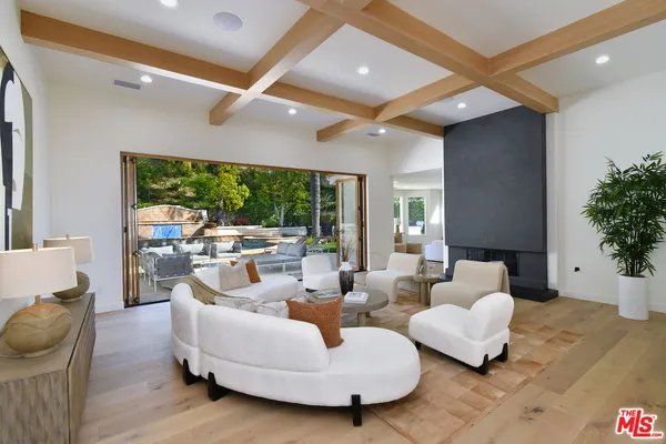 $4,150,000 | 25605 Melbourne Court, Calabasas, CA 91302