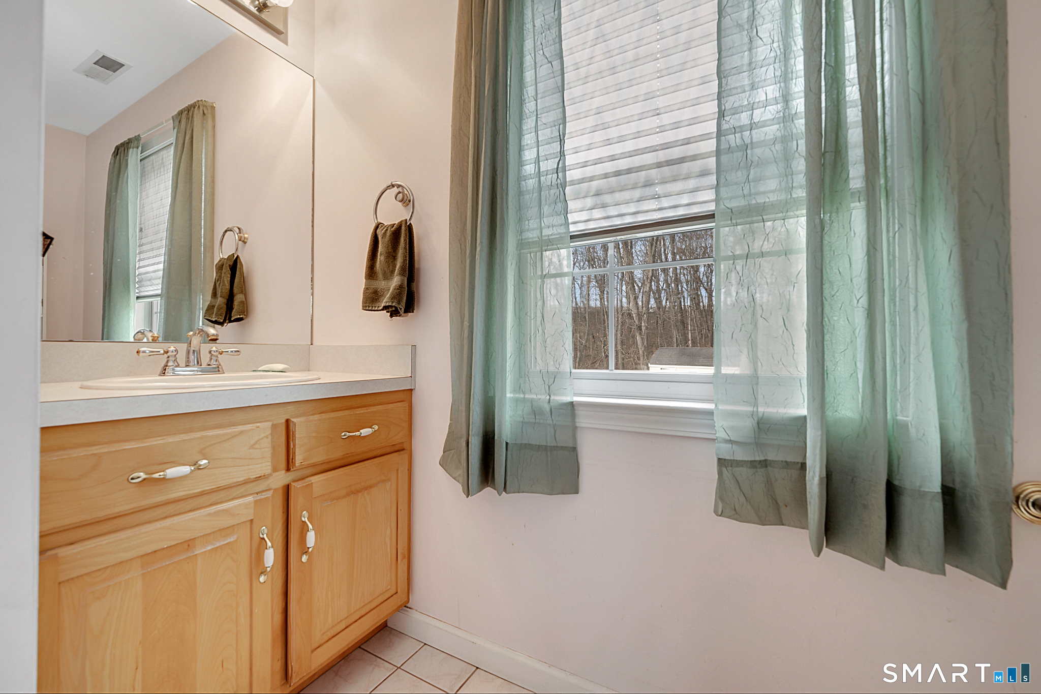 22 Commodore Hull Drive Derby, CT 06418 - Photo 12 of 31