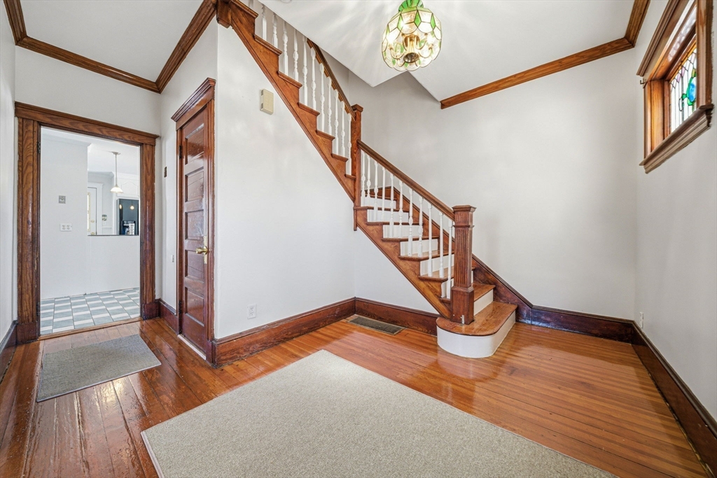 36 Jasper Street Saugus, MA 01906 - Photo 12 of 40