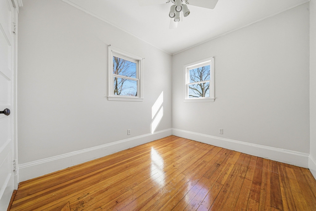 36 Jasper Street Saugus, MA 01906 - Photo 13 of 40