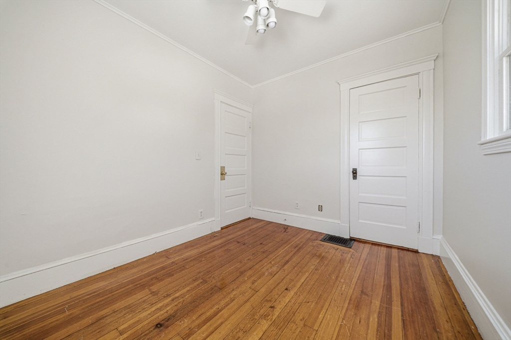 36 Jasper Street Saugus, MA 01906 - Photo 14 of 40