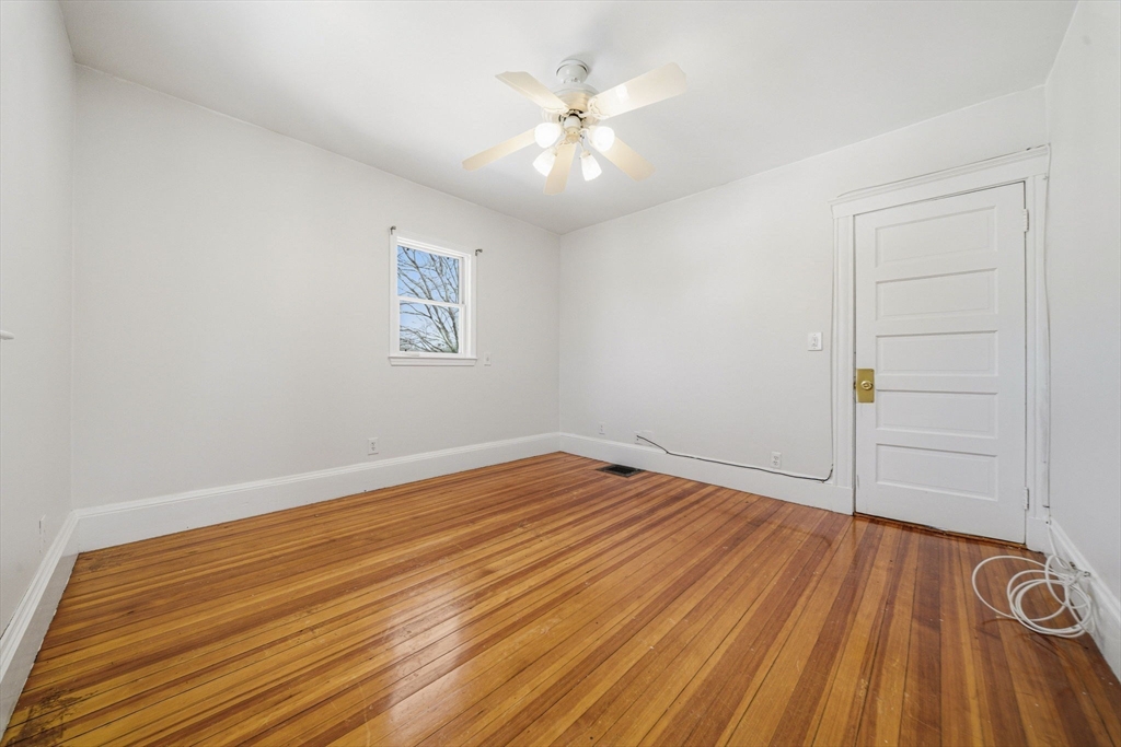 36 Jasper Street Saugus, MA 01906 - Photo 19 of 40