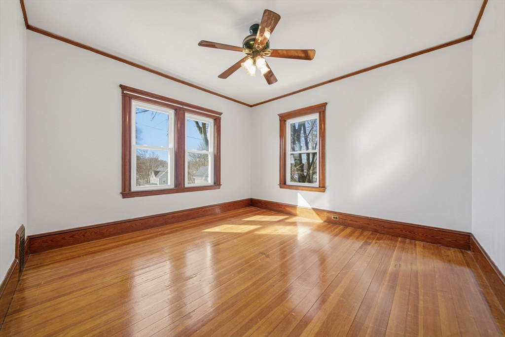 36 Jasper Street Saugus, MA 01906 - Photo 20 of 40