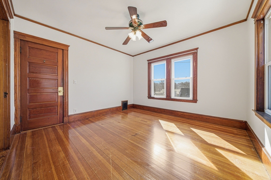 36 Jasper Street Saugus, MA 01906 - Photo 22 of 40