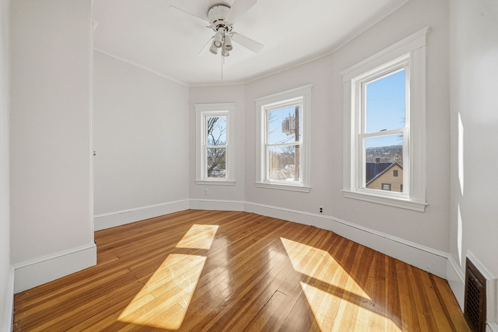 36 Jasper Street Saugus, MA 01906 - Photo 23 of 40