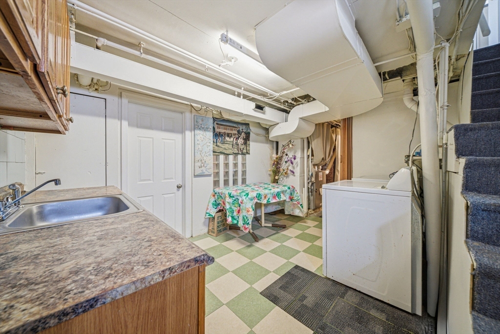 36 Jasper Street Saugus, MA 01906 - Photo 29 of 40