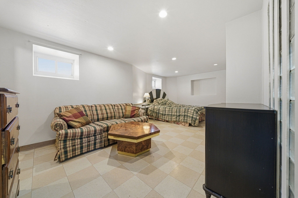 36 Jasper Street Saugus, MA 01906 - Photo 31 of 40