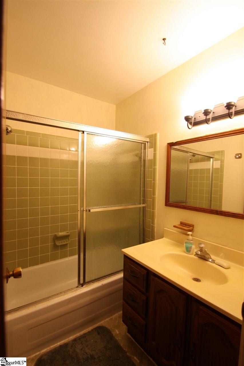 870 Westmoreland Road Greer, SC 29651 - Photo 10 of 30 Gallery Image 10