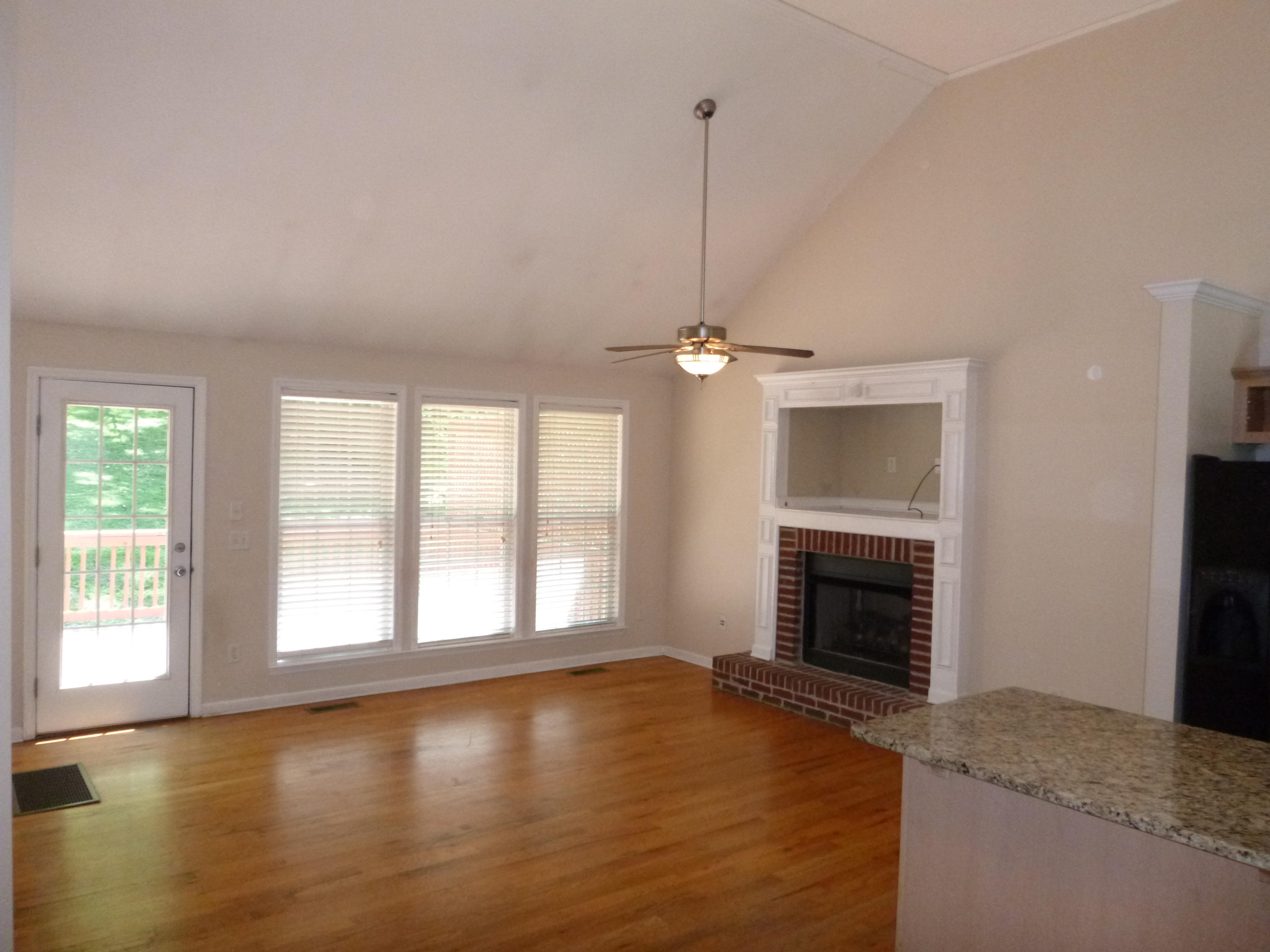 1120 Fernway Road Chattanooga, TN 37405 - Photo 2 of 28 Great Room