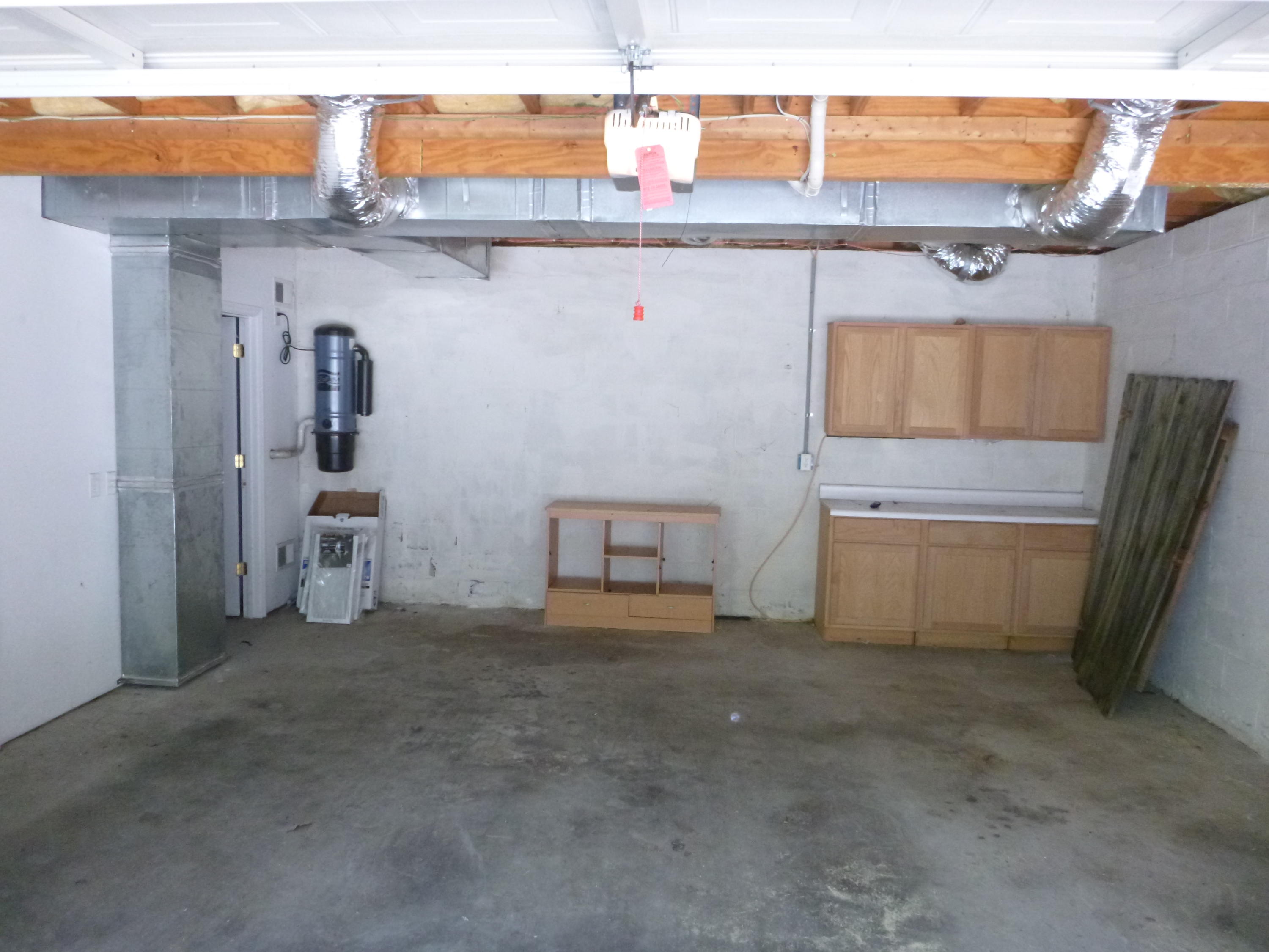 1120 Fernway Road Chattanooga, TN 37405 - Photo 23 of 28 Garage