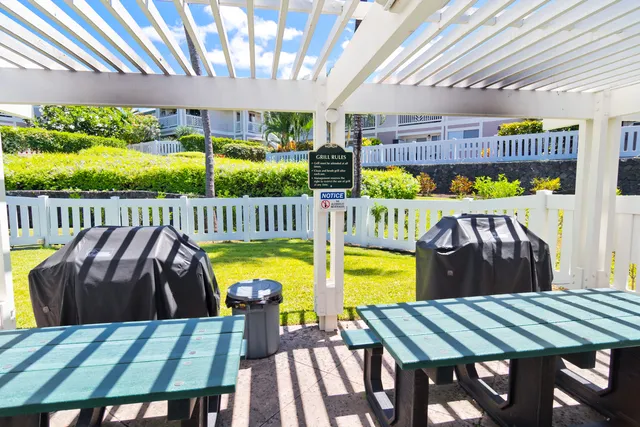 $509,000 | 75-6081 Alii Drive, Unit B204, Kailua-Kona, HI 96740