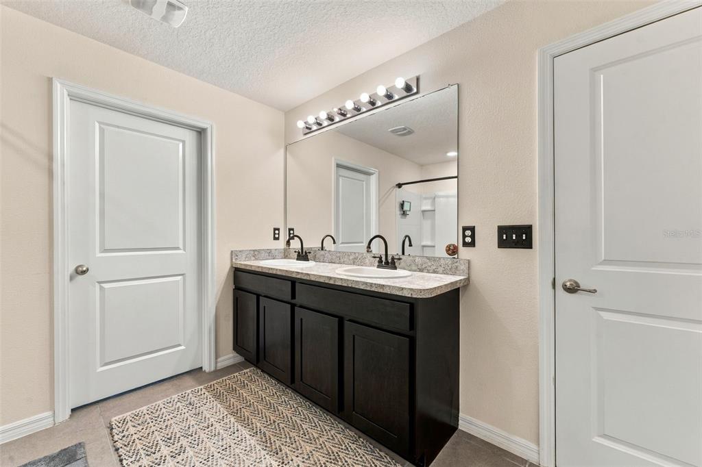 506 Diamond Ridge Road Seffner, FL 33584 - Photo 10 of 21 Gallery Image 10