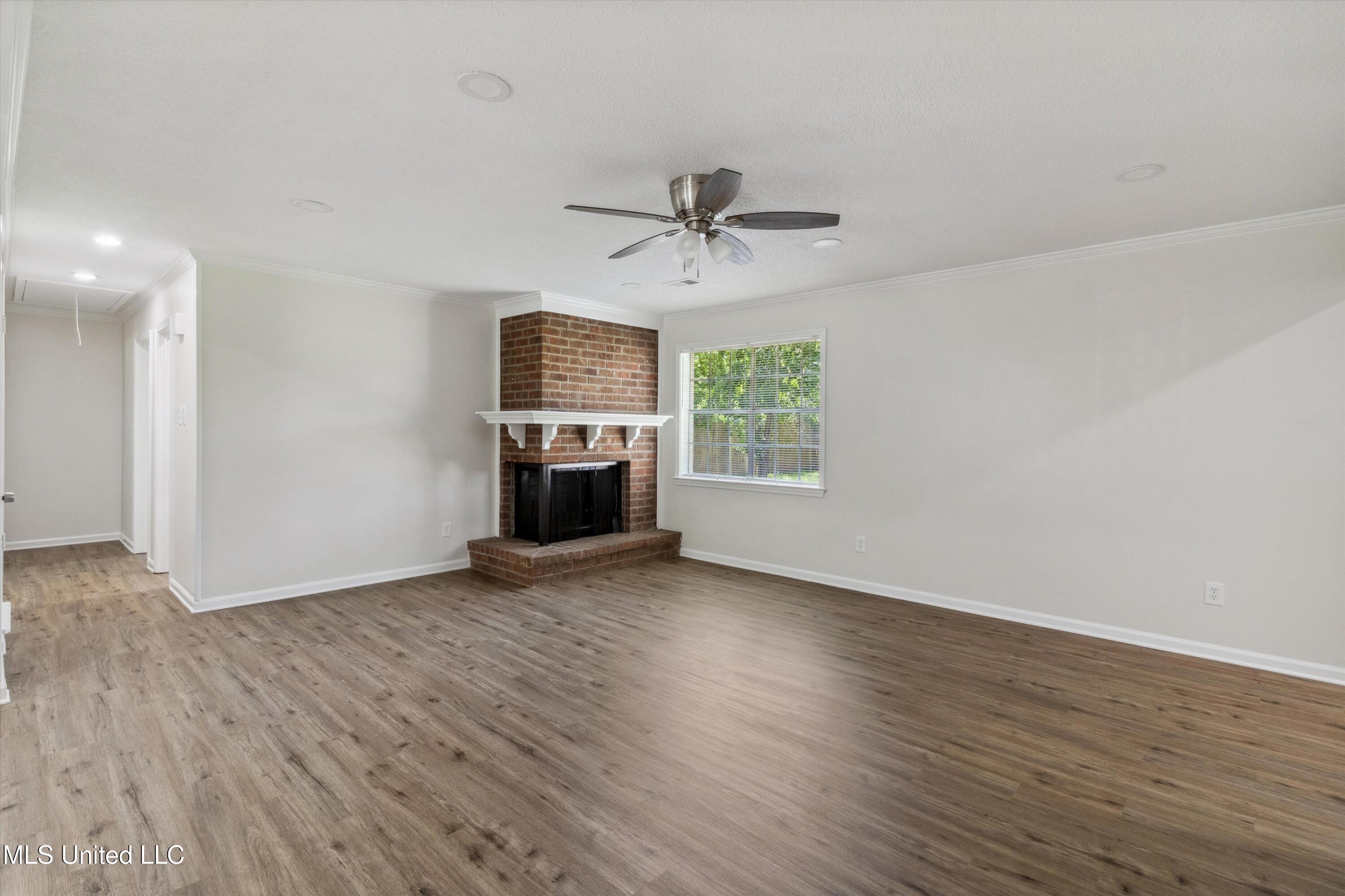07-6695 Forestgate Rd-7