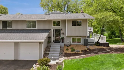 $929,000 | 2497 Kelly Avenue, Excelsior, MN 55331