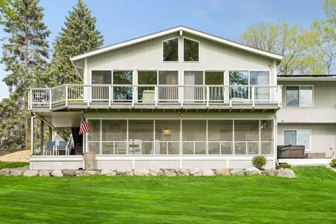 $929,000 | 2497 Kelly Avenue, Excelsior, MN 55331