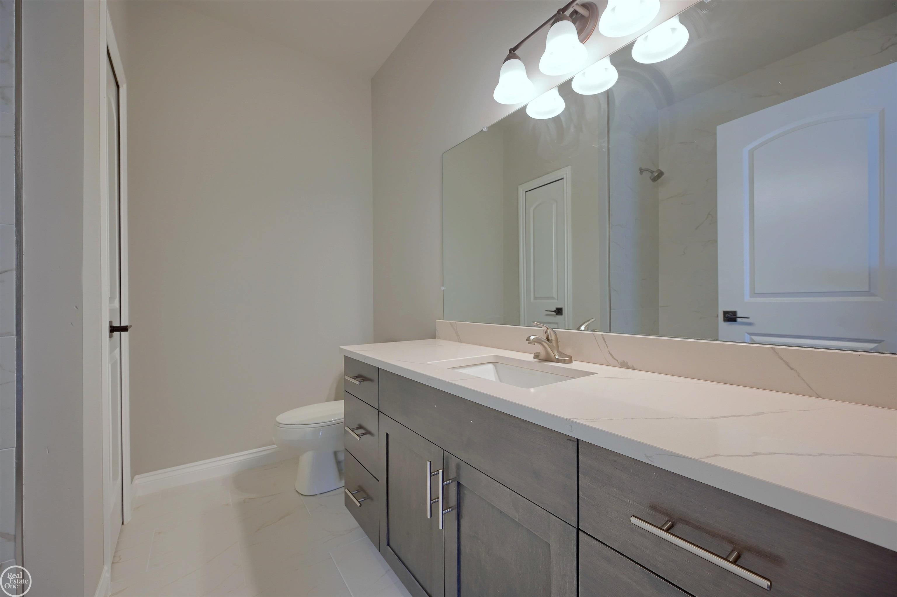 6145 Christopher Court Romeo, MI 48065 - Photo 38 of 48 50095927-37.JPG