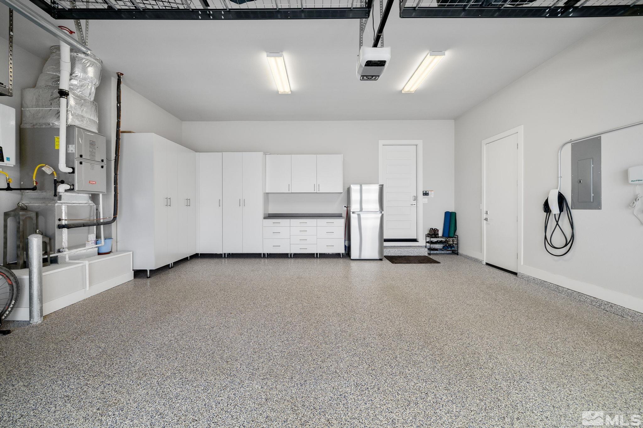 4045 Whispering Pine Loop Reno, NV 89519 - Photo 27 of 39 a view of room with cabinets