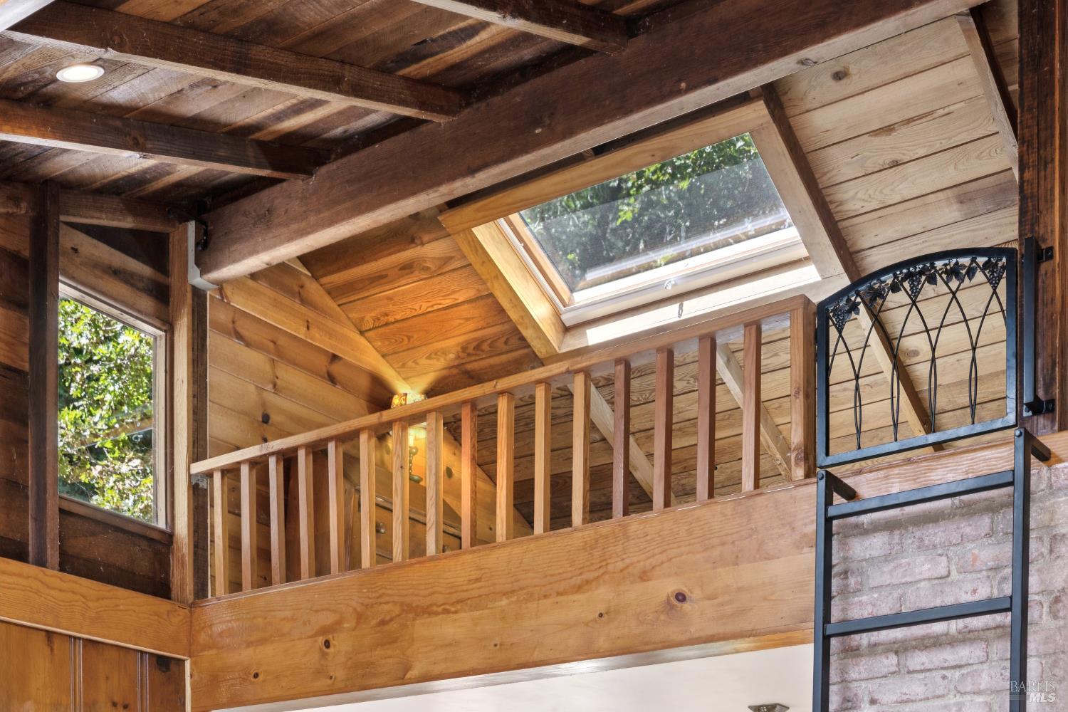 1311 West Dry Creek Road Healdsburg, CA 95448 - Photo 9 of 37 a view of balcony with wooden floor