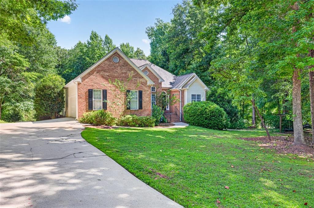 323 Oconee Lane Commerce, GA 30529 - Photo 6 of 86