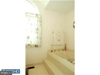 125 Duck Farm Road Oxford, PA 19363 - Photo 11 of 12 Bathroom