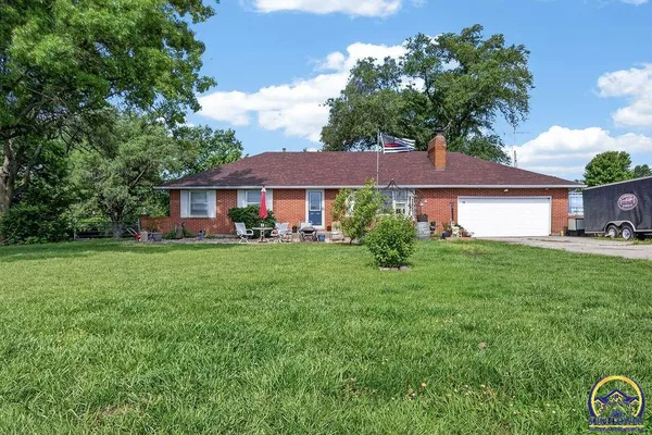 $289,900 | 4945 Northwest Rochester Road, Topeka, KS 66617