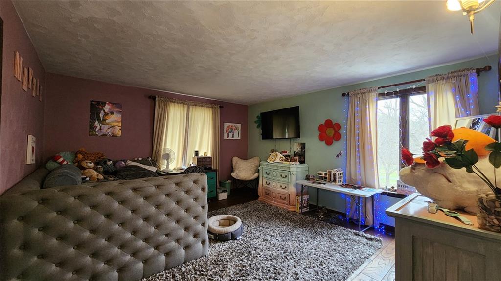 107 Spring Hollow Drive Apollo, PA 15613 - Photo 26 of 40 a very nice looking room with a large window