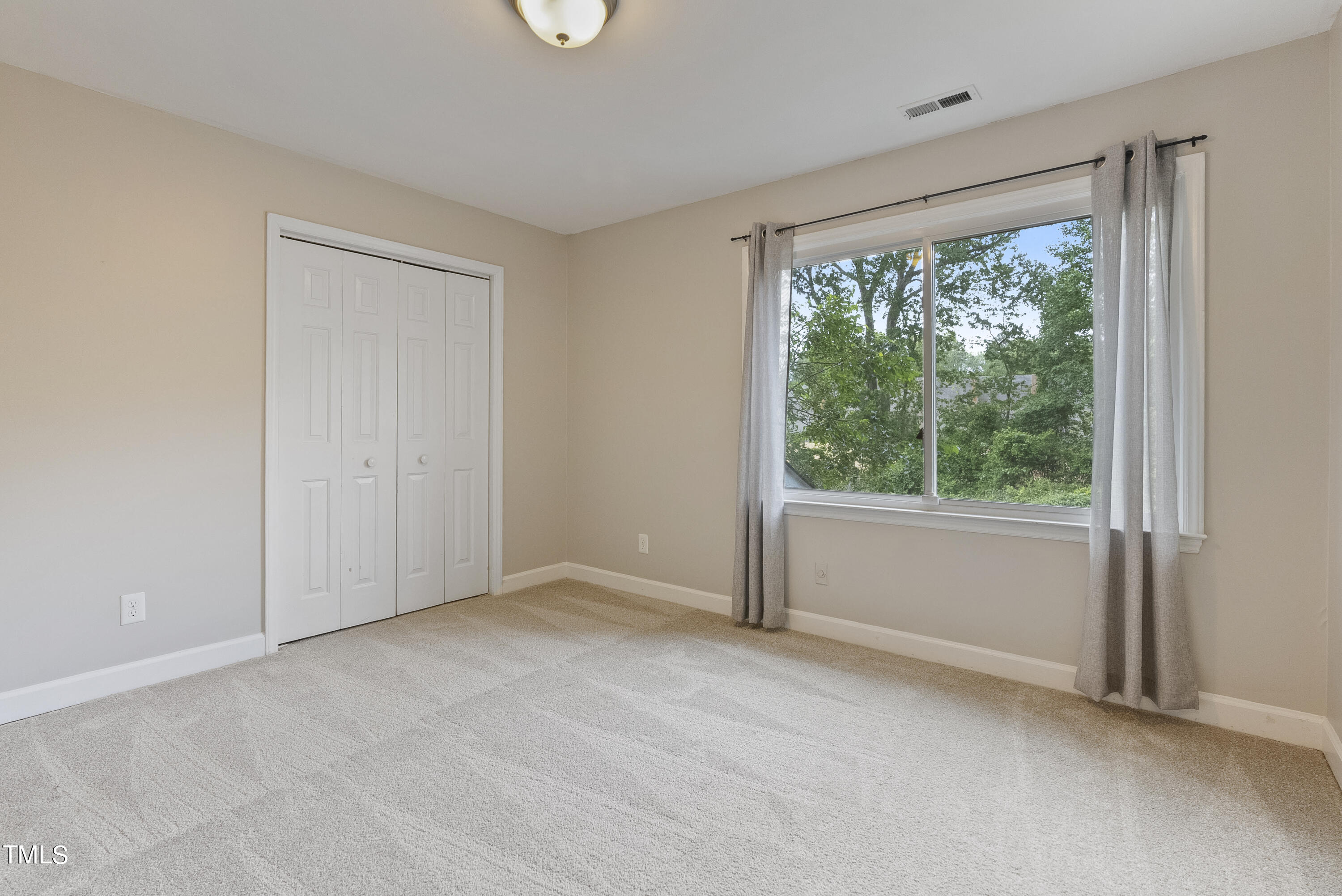 5520 Kaplan Drive, Unit B Raleigh, NC 27606 - Photo 17 of 26 5520kaplan-98