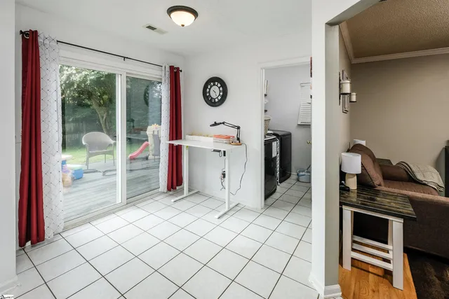 $264,000 | 258 West Pheasant Hill Drive, Duncan, SC 29334