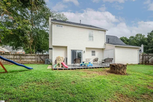 $264,000 | 258 West Pheasant Hill Drive, Duncan, SC 29334